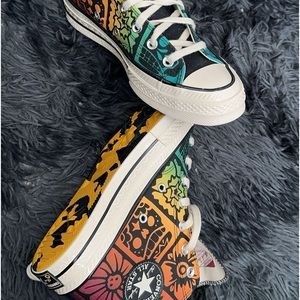 Converse Unisex size 8 in women's.
